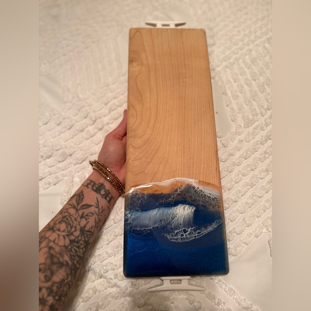La Marée Art Making Waves Serving Board Size 15 3/4" X 5.5"